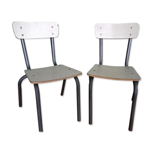 Paire de petites chaises d’école
