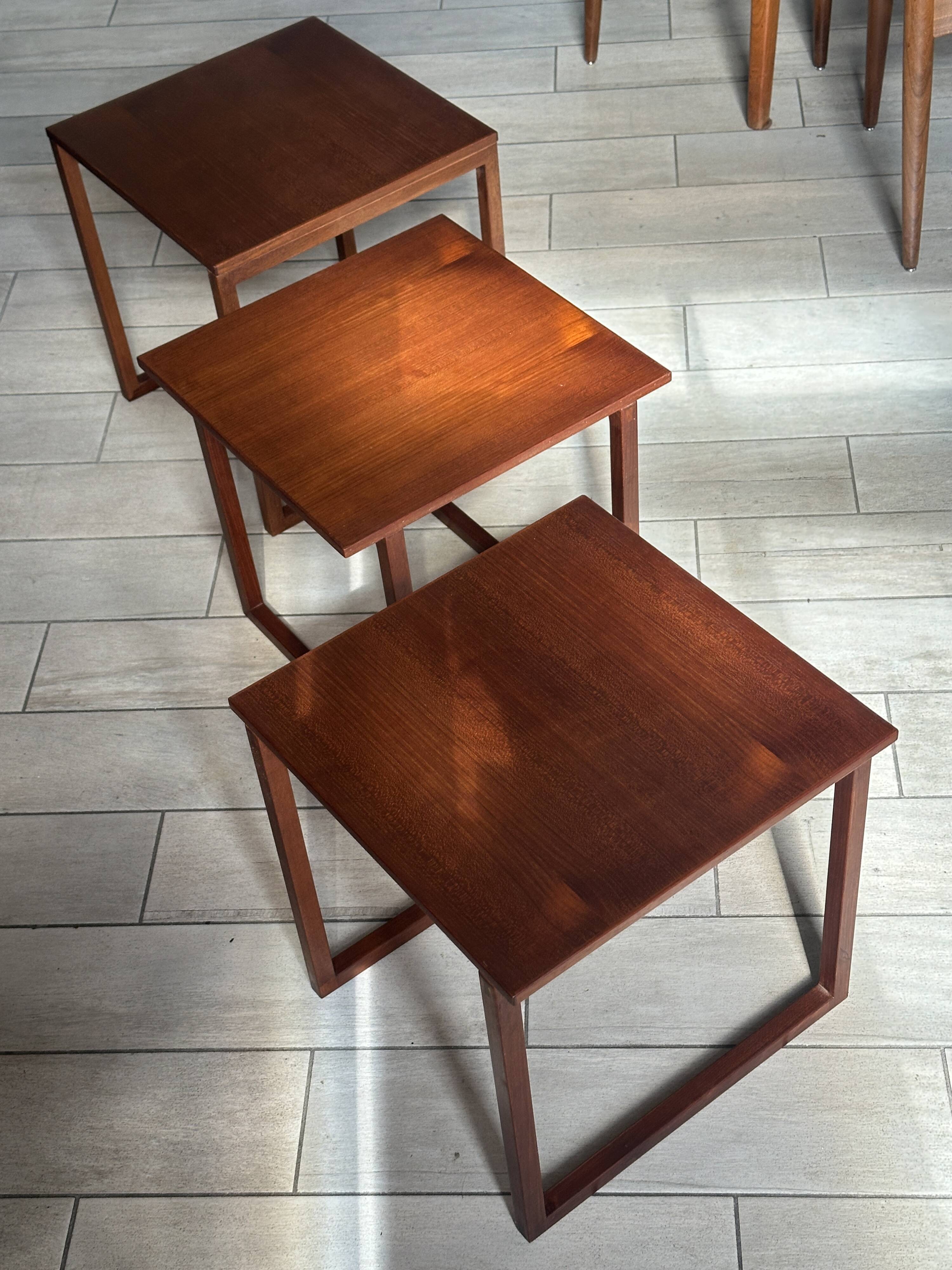 Tables encastrables teck kai kristiansen design années 60