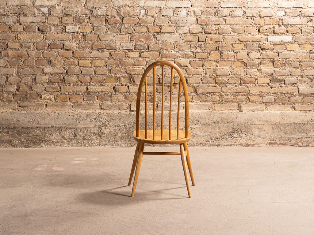 Set of 4 Windsor Quaker chairs by Lucian Ercolani for Ercol, United Kingdom, 1960s.