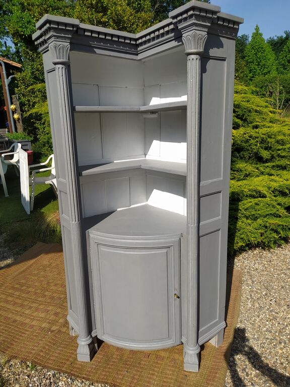 Gustavian grey patina notch