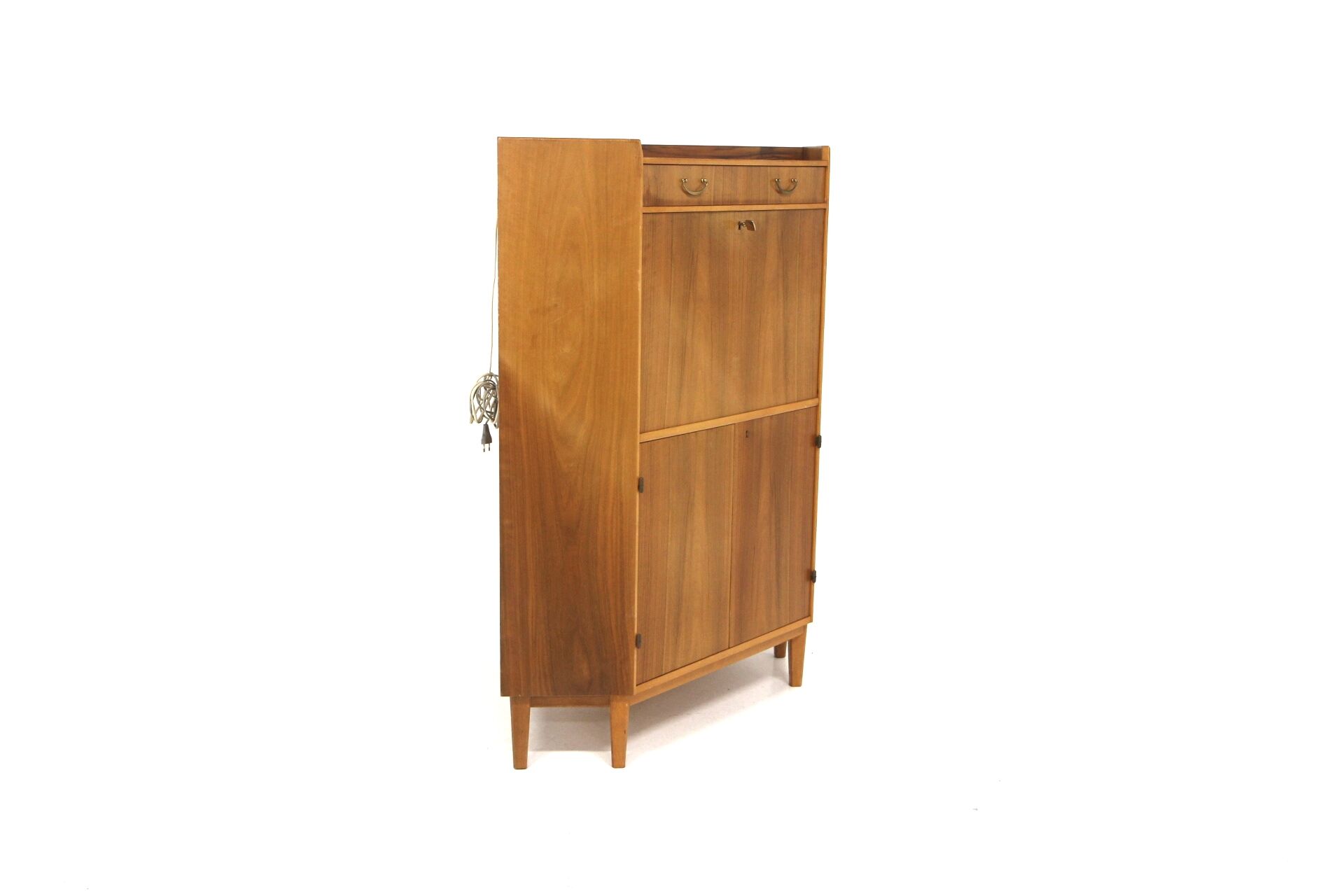 Meuble-bar d'angle scandinave en noyer, Suède, 1940