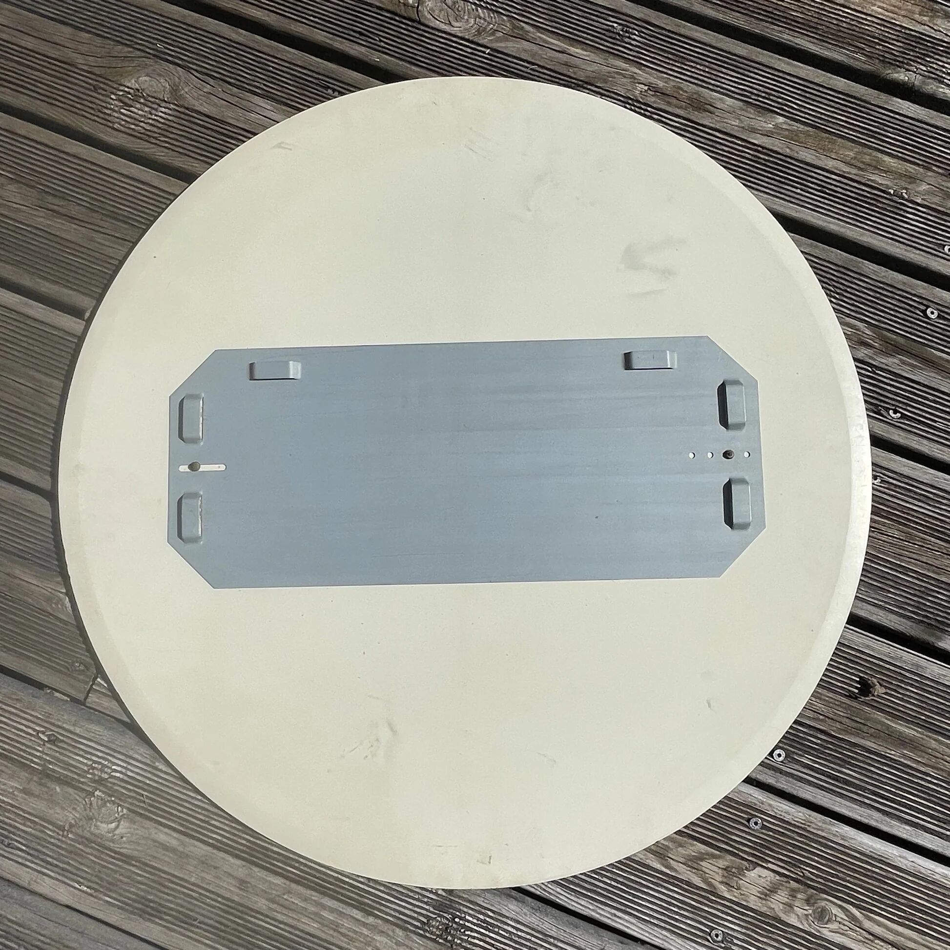 Two-tone round bathroom mirror