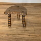 Tripod stool - trimmed feet