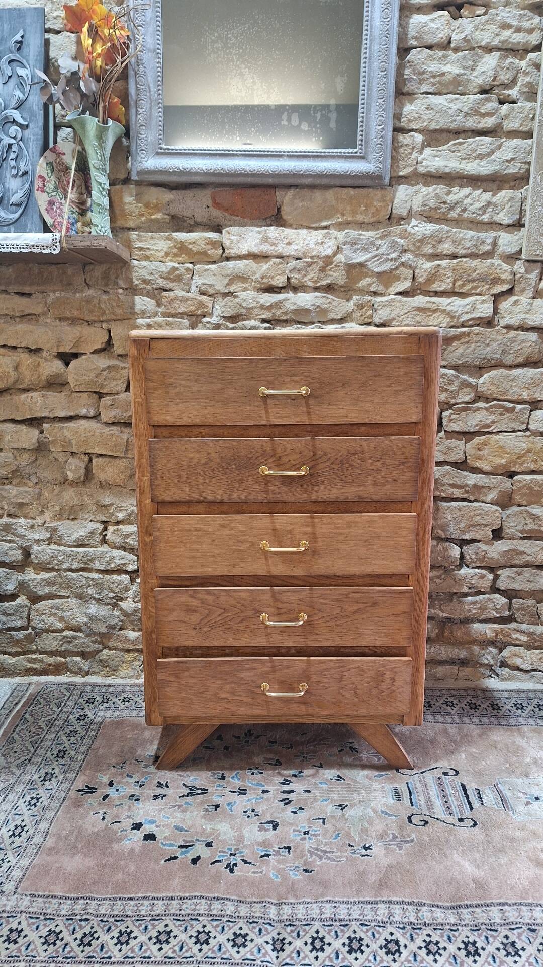 Vintage chest of drawers