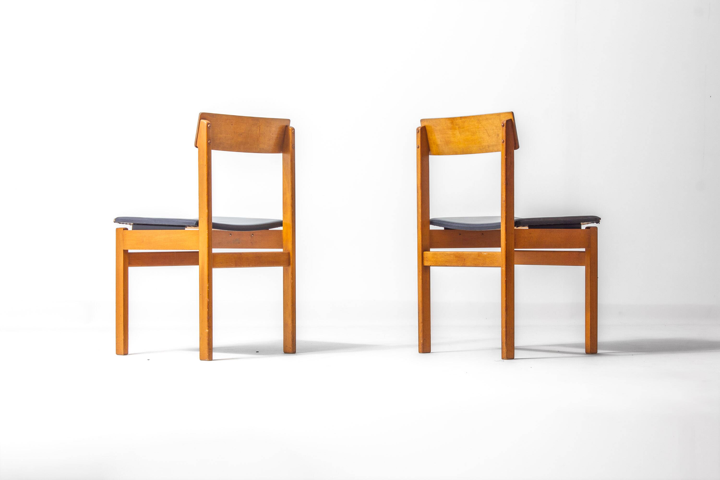 Set of 6 'Abstracta' dining chairs in beech by Jos de Mey, Belgium 1960s