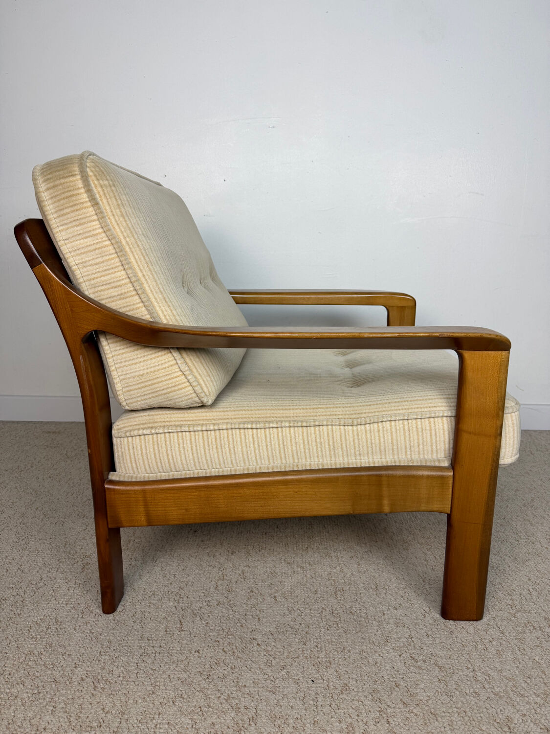 Vintage Scandinavian armchair from the 1960s.