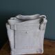 Vase en forme de sac, signé