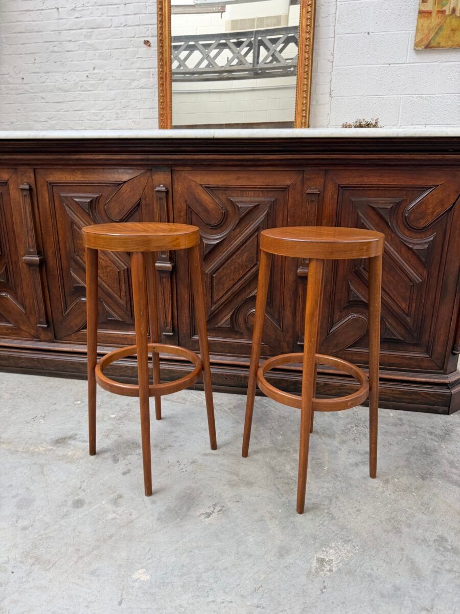 Paire de tabourets « Baumann » pour Henri Julien