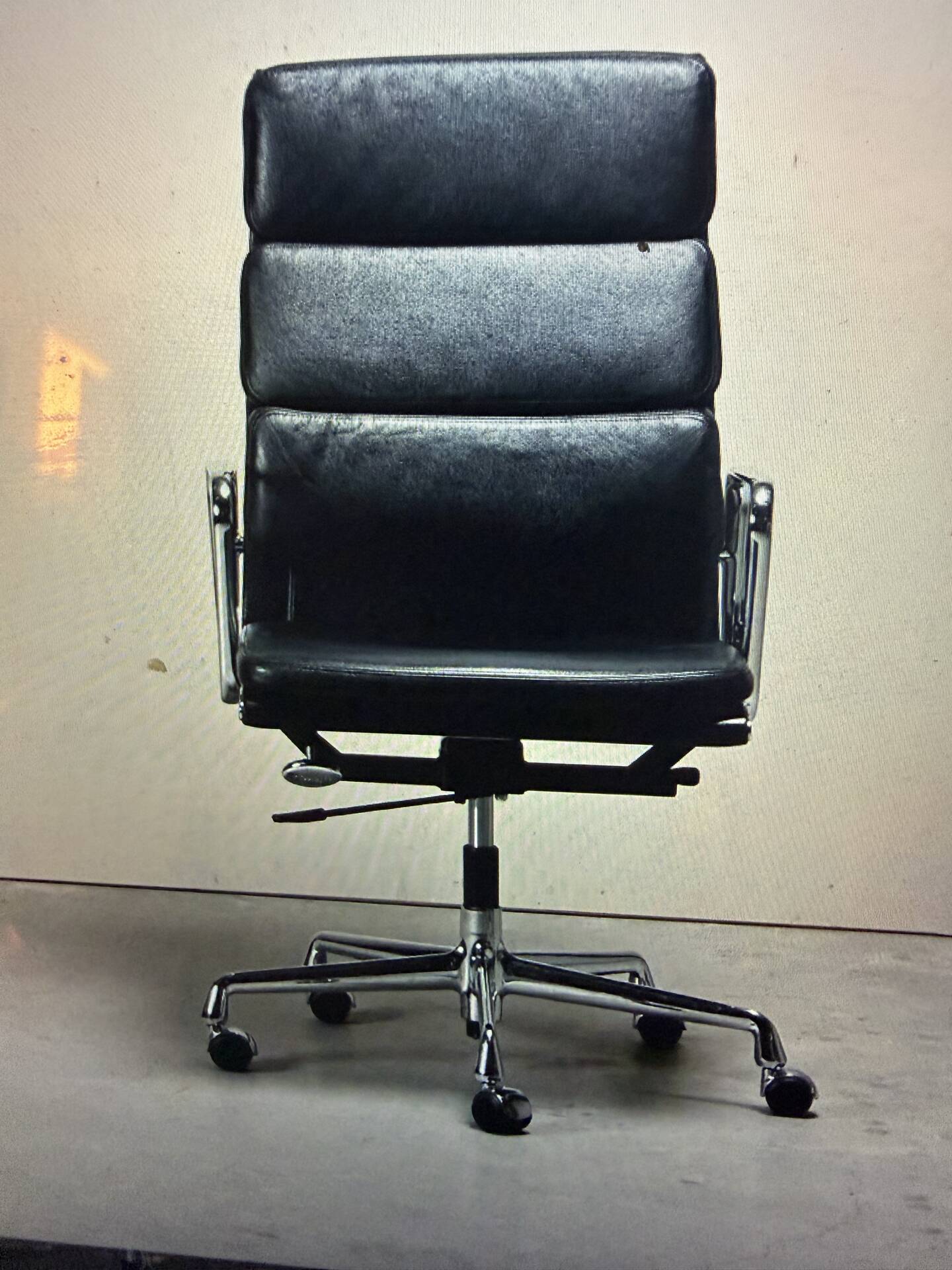 EA 219 soft pad Charles and Ray Eames