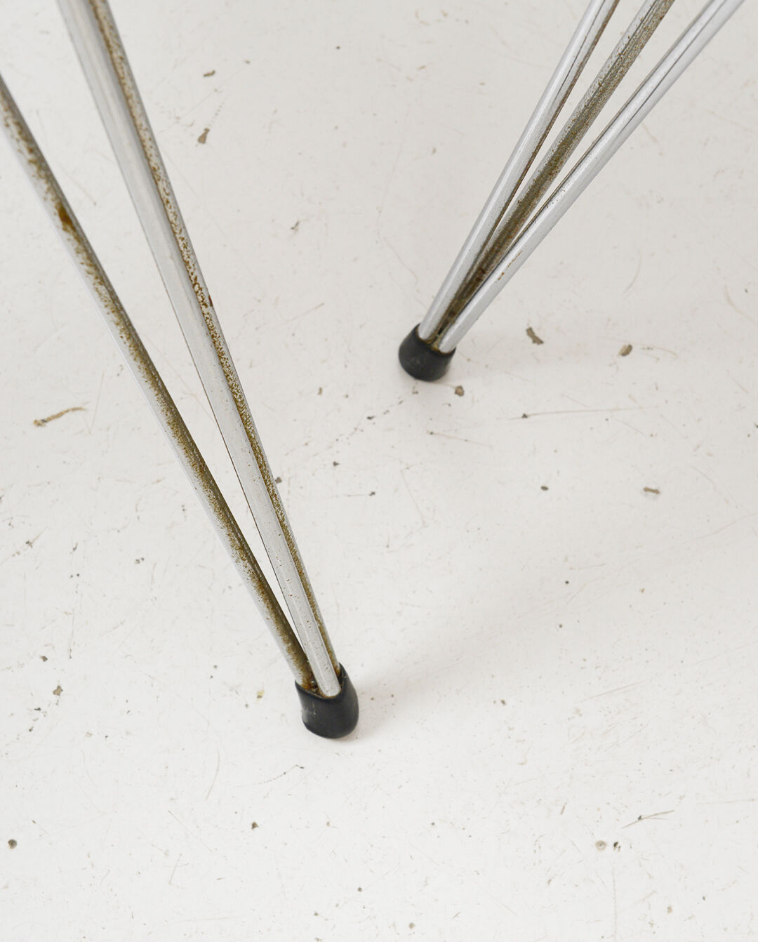 Formica chairs with eiffel legs