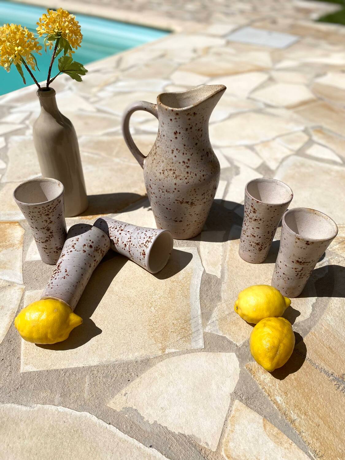 Service à orangeade en grès moucheté signé Farah, Vallauris années 1960-70