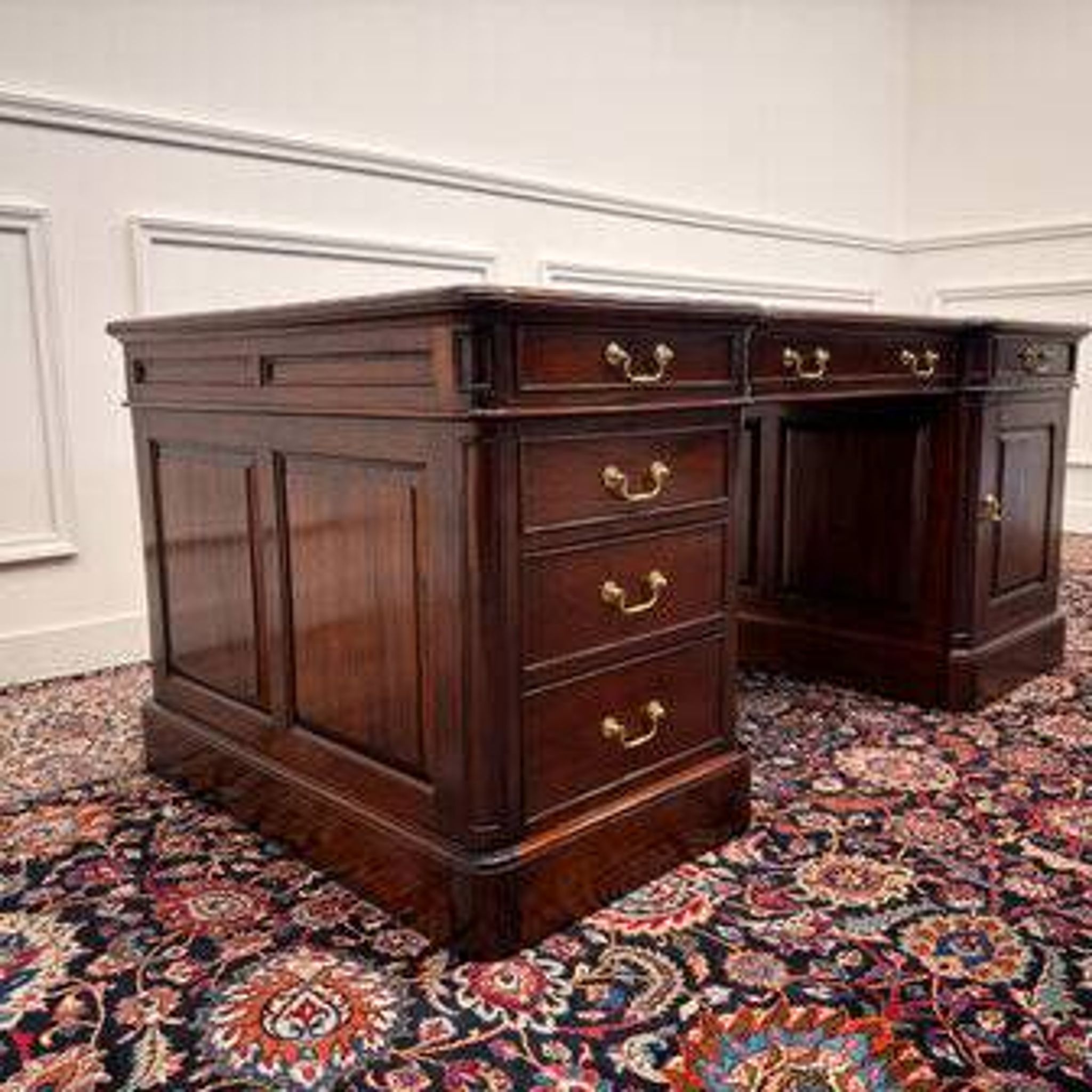 Bureau partenaire anglais classique en cuir vert