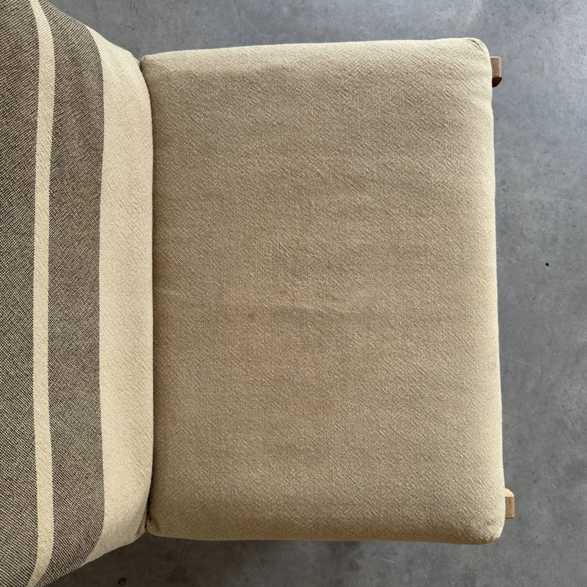 Vintage Hans Wegner lounge chair GE375 in oak