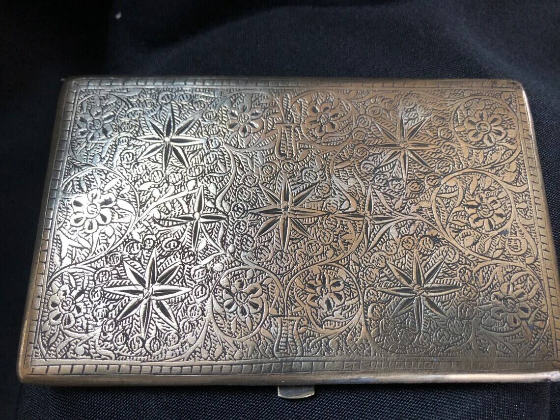 Chiseled bronze cigarette case from the late 19th century