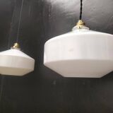 Opaline suspensions