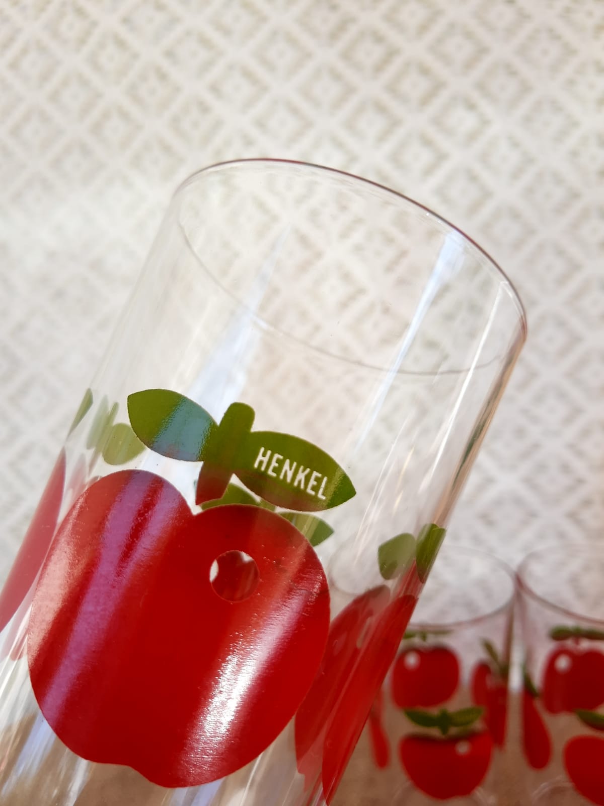 Set of 5 henkel seventies apple glasses