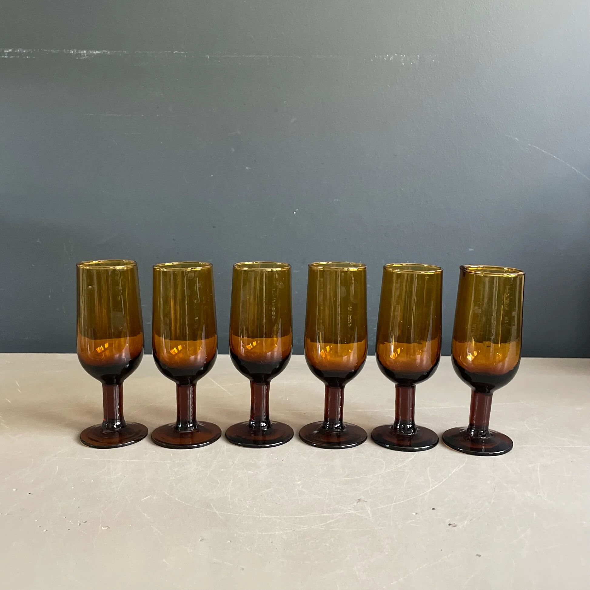 Service en verre fumé - Ref 1069