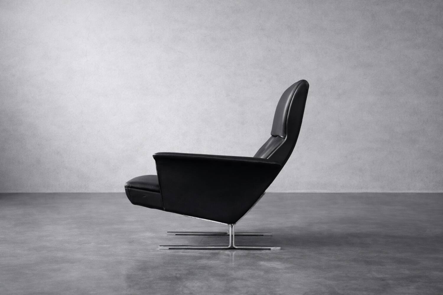 Vintage Mid-Century Modern Danish Black Leather Lounge Chair by Georg Thams