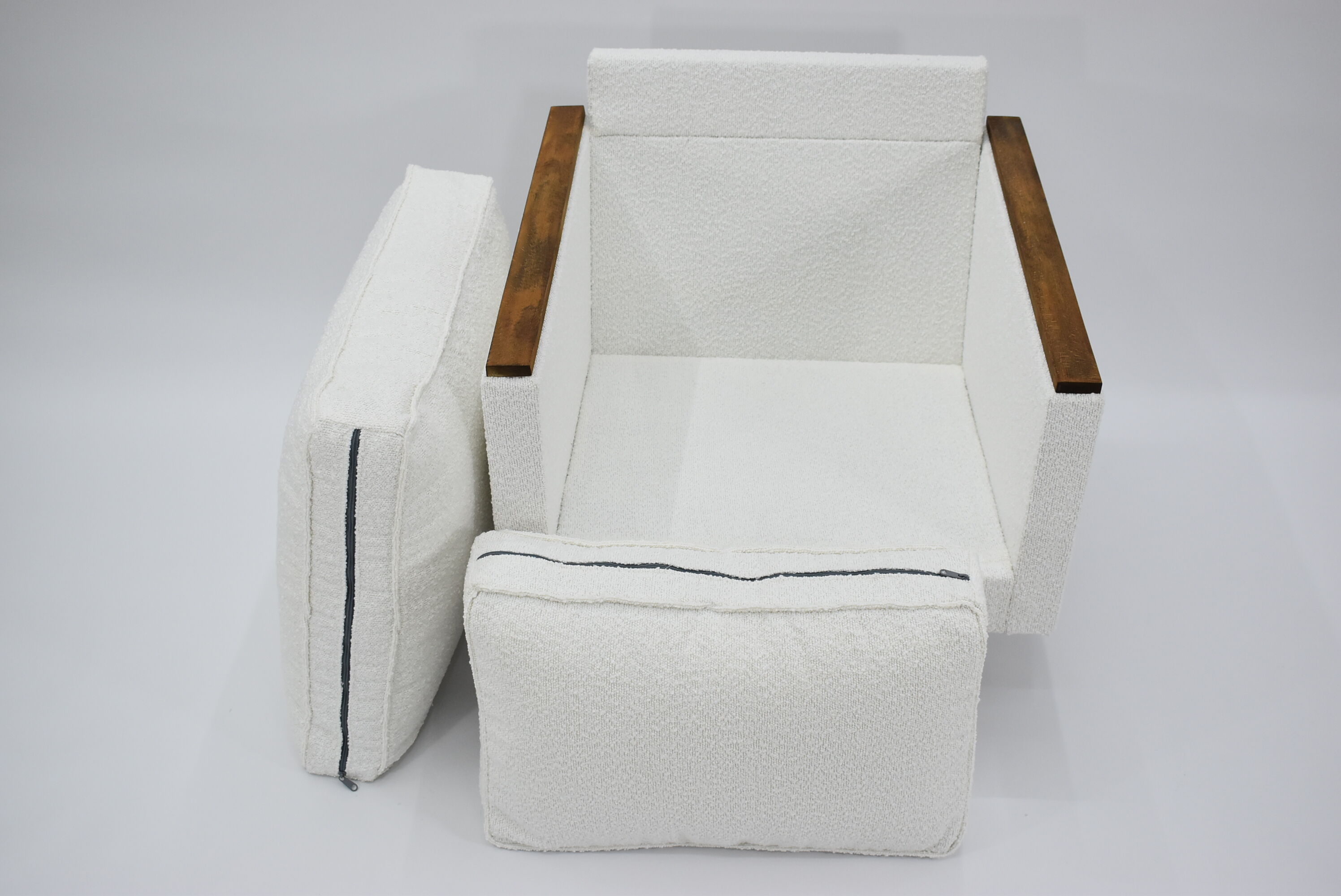 Original 70's armchair ZWP-08, fully restored, Bouclé, white