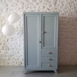 Light blue English wardrobe