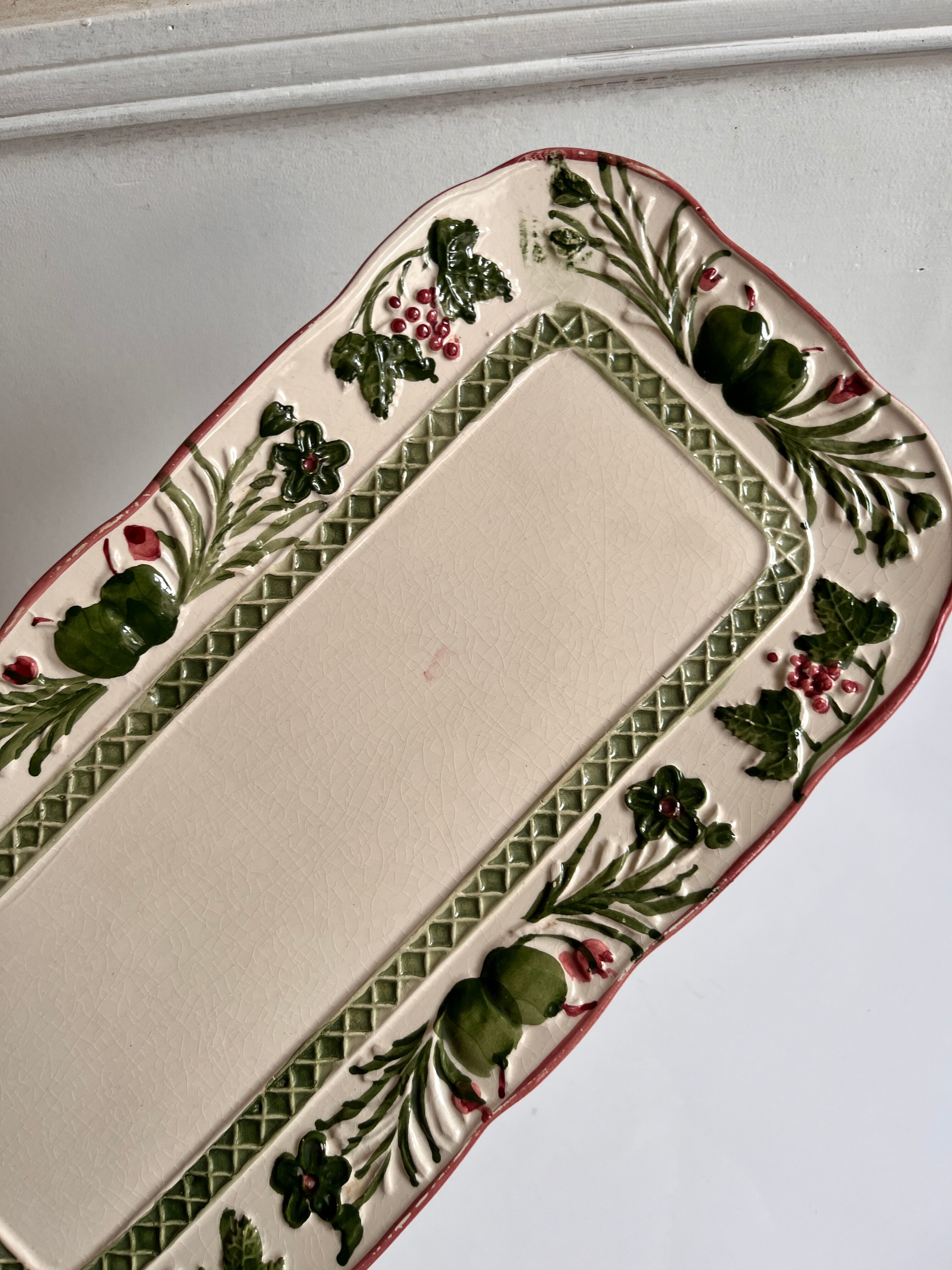Vintage cake dish