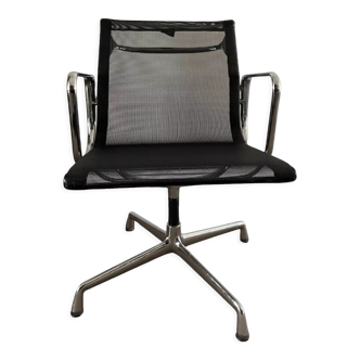 Office chair by Charles & Ray Eames for Vitra