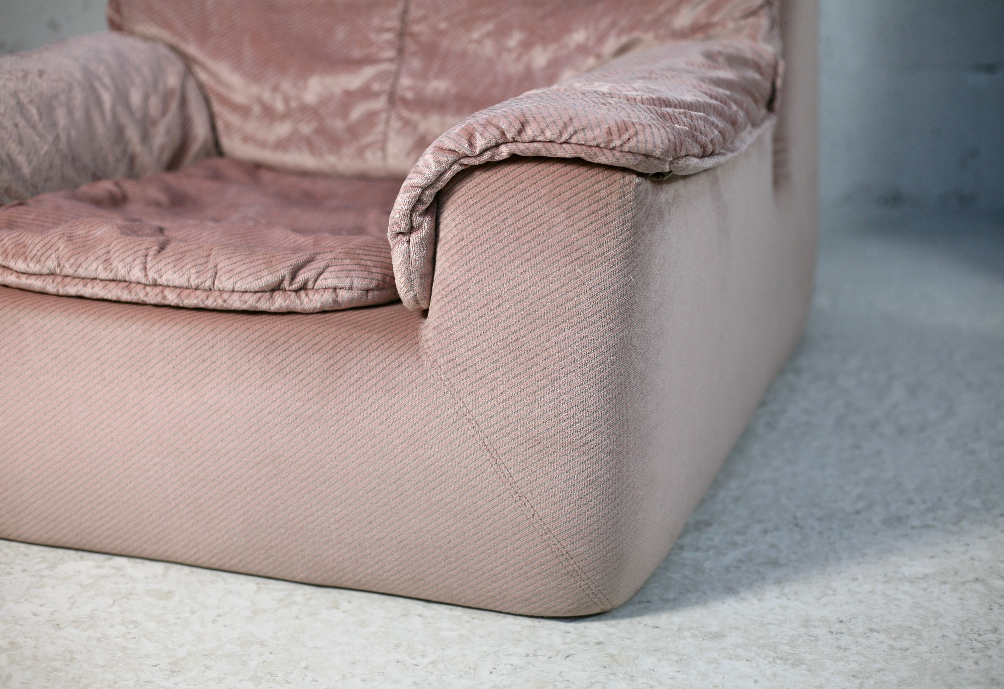Cinna, pair of armchairs foam and velvet ras pink pale, France, circa 1970