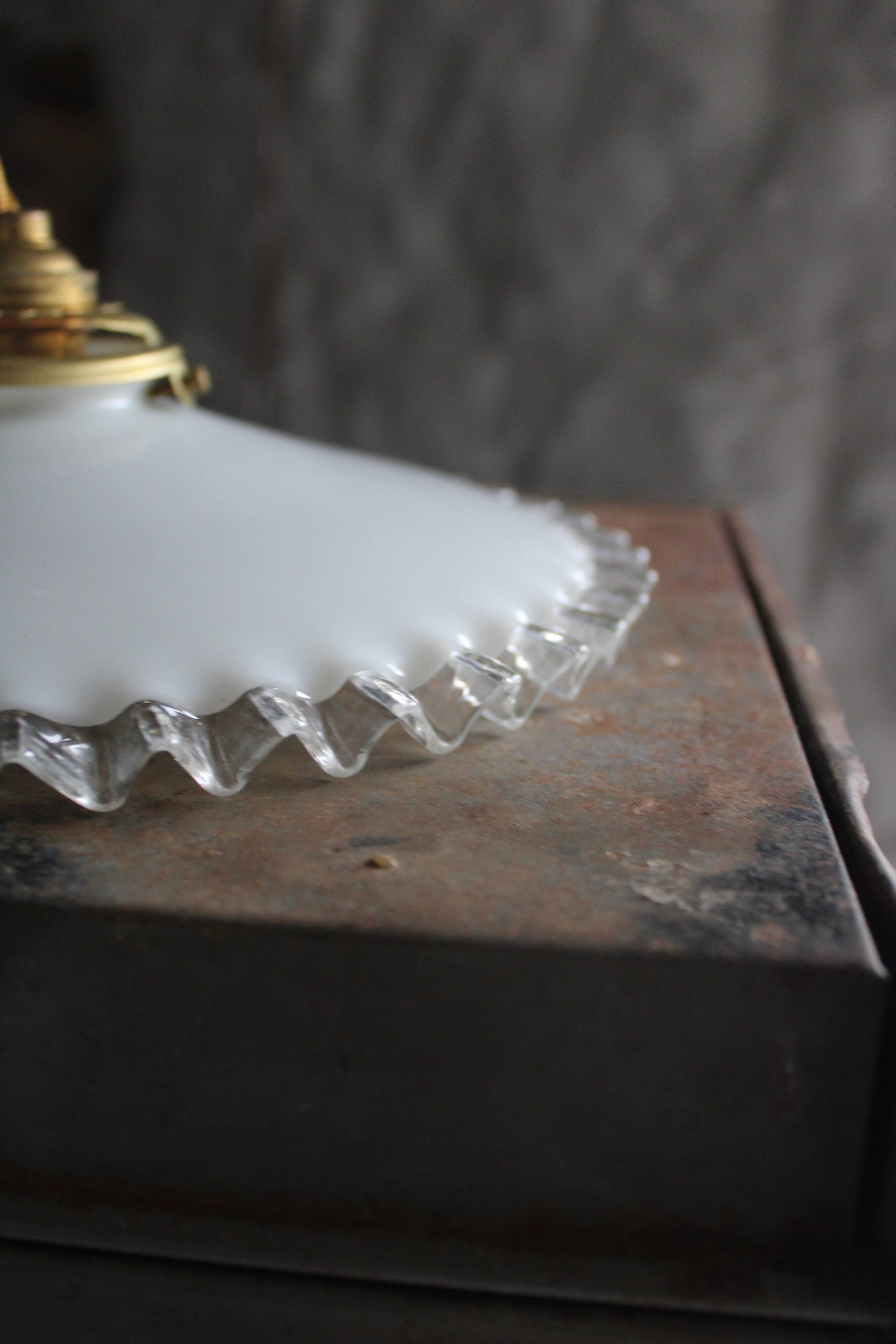 Dented opaline hanging lamp