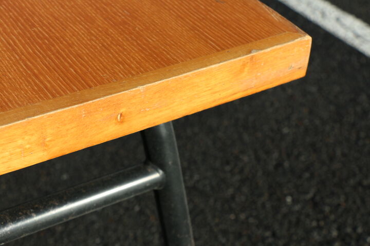 Table beech base metal