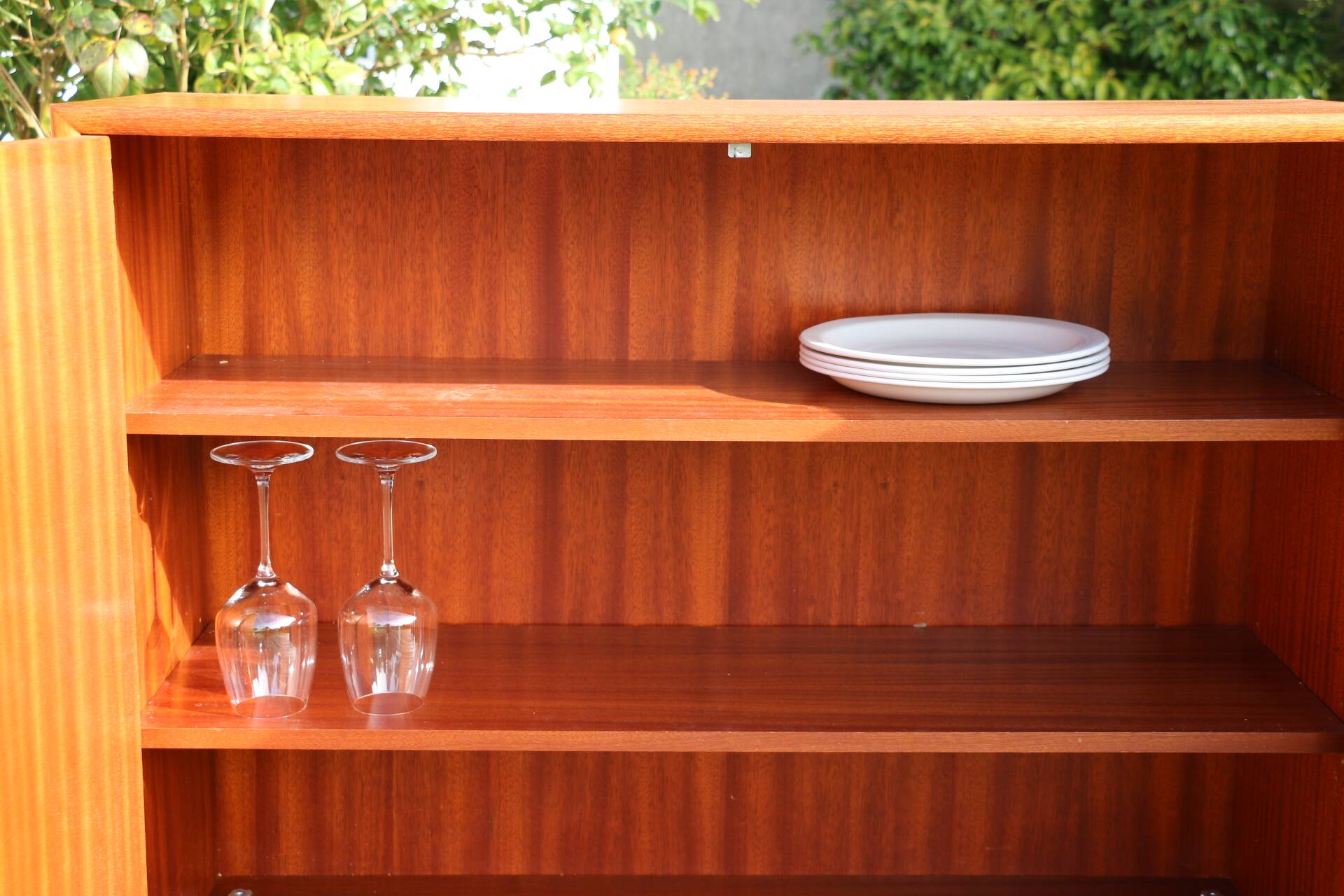 WK Mobel 2-door dresser console cabinet
