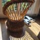 Fauteuil enfant vintage en rotin avec coffre de rangement
