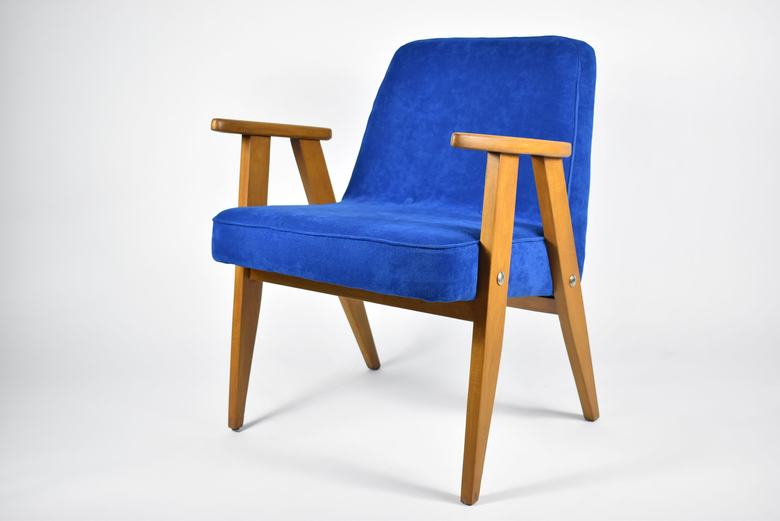 Original 60s icon, armchair 366 designer J. Chierowski, blue