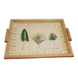 Serving tray with legs