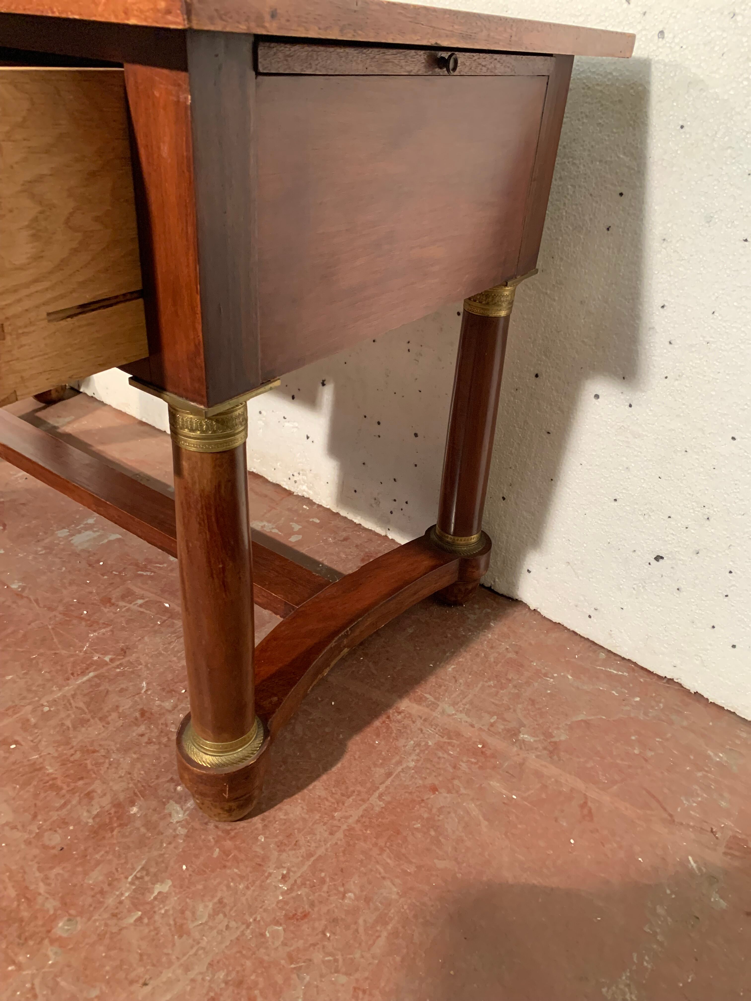 Empire style desk in mahogany and XX century veneer