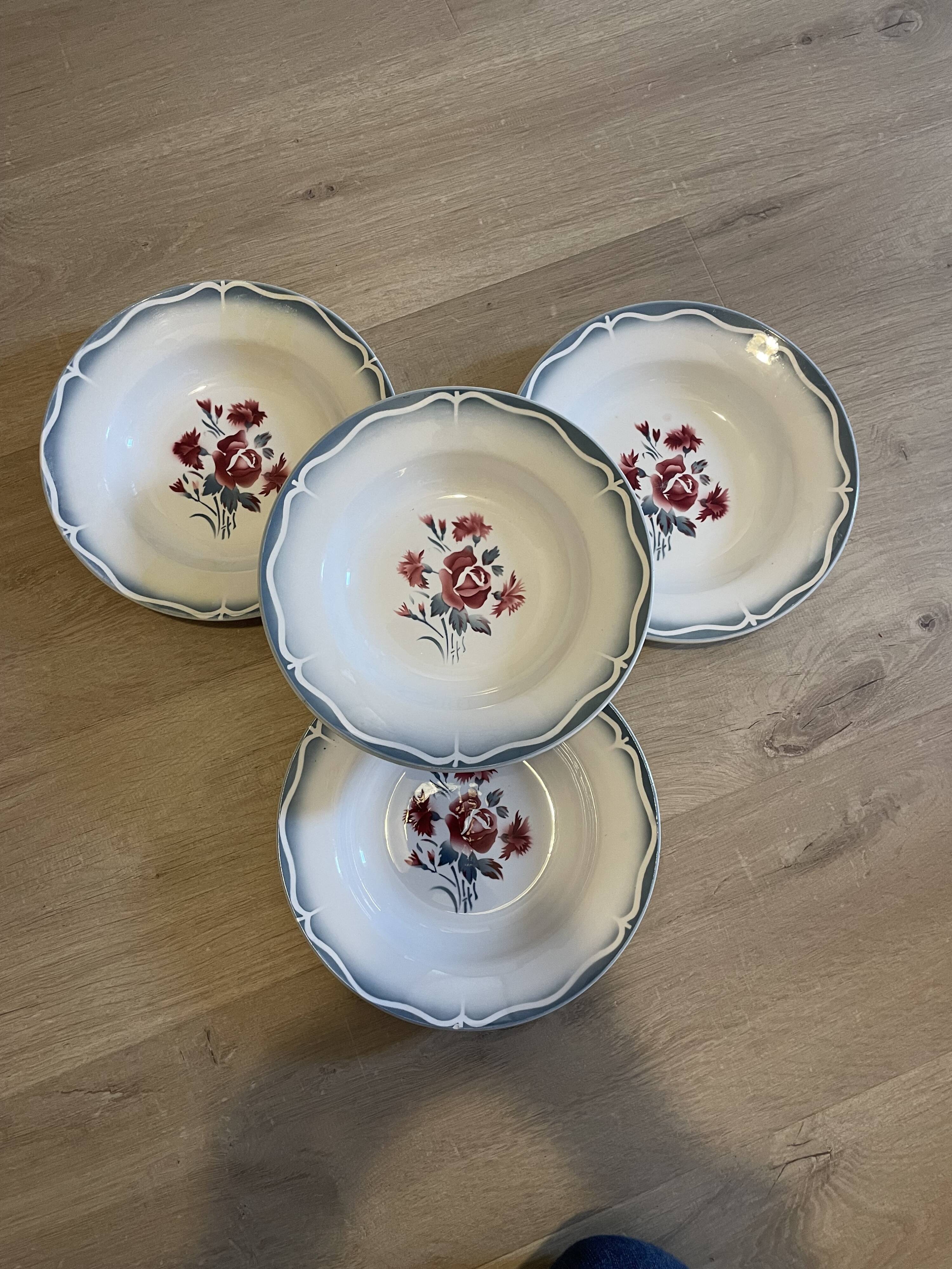 4 vintage Digoin Sarreguemines soup plates, Nina Rosa model 2008158