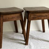 Paire d'anciens tabourets en bois