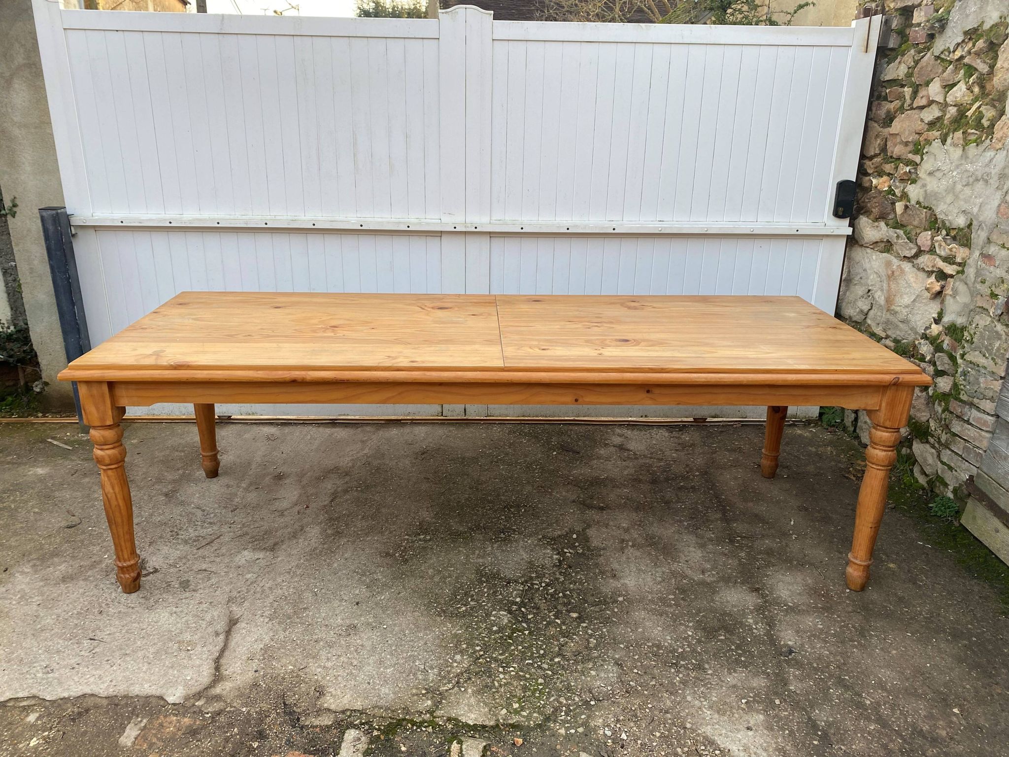 Large farmhouse dining room table 250cm in solid pine turned legs 1990