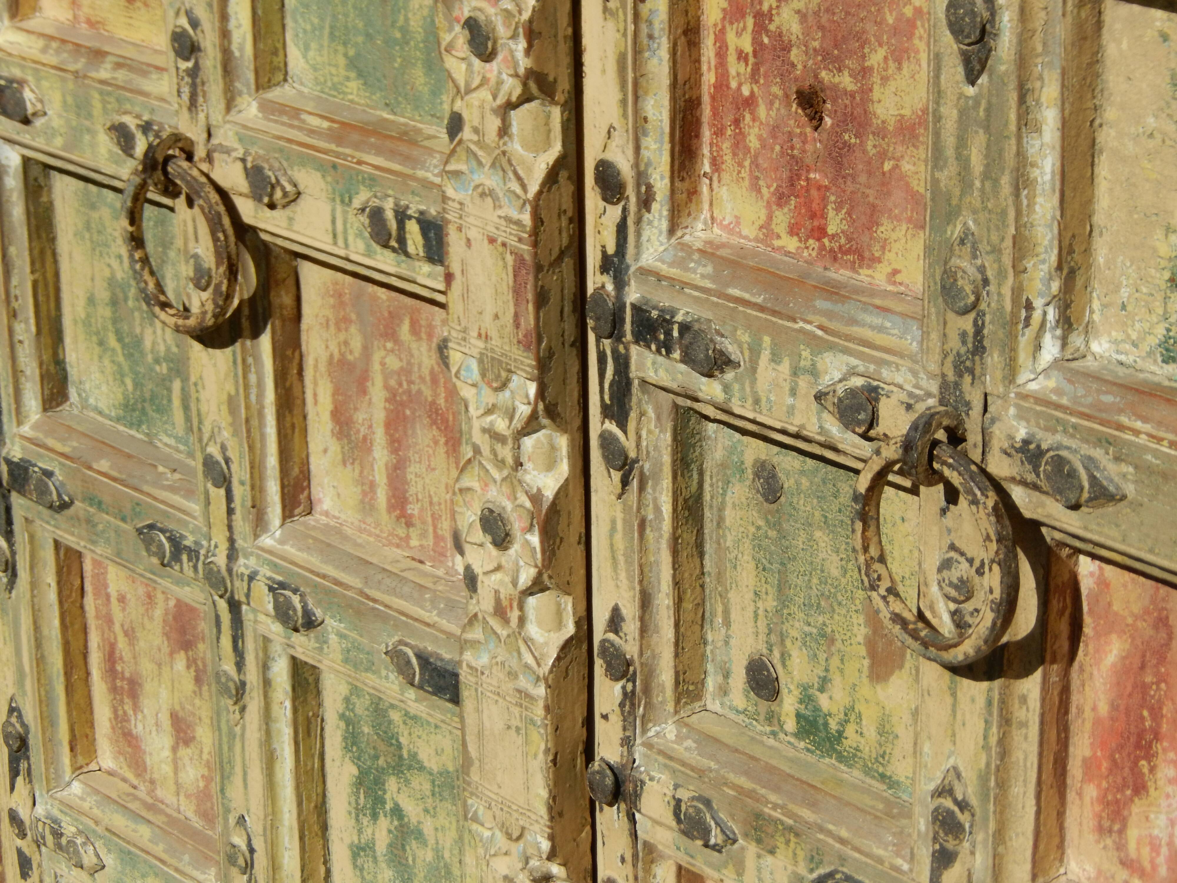 Exceptionnelle armoire de style indien - Superbe patine