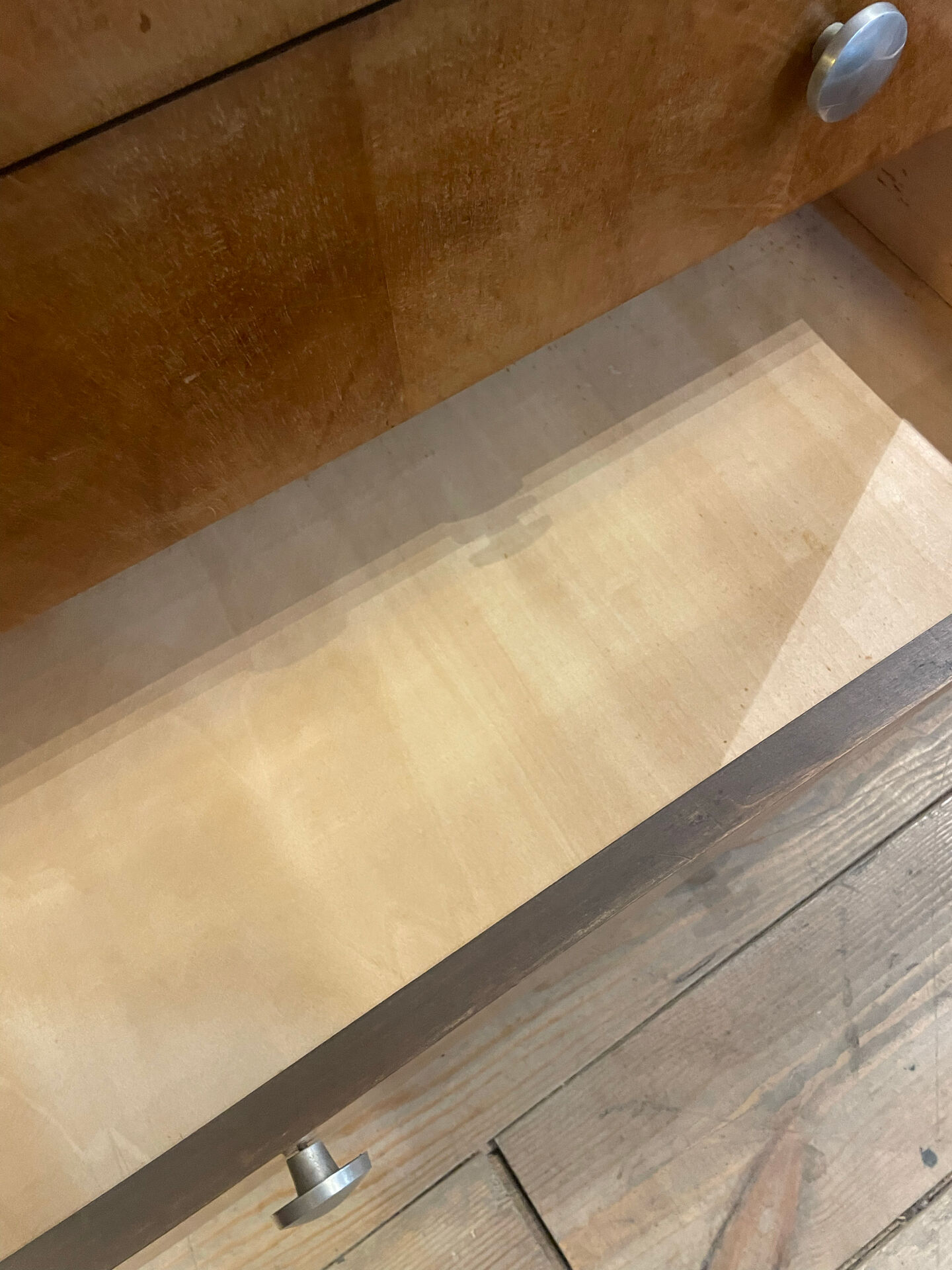 Walnut chest of drawers