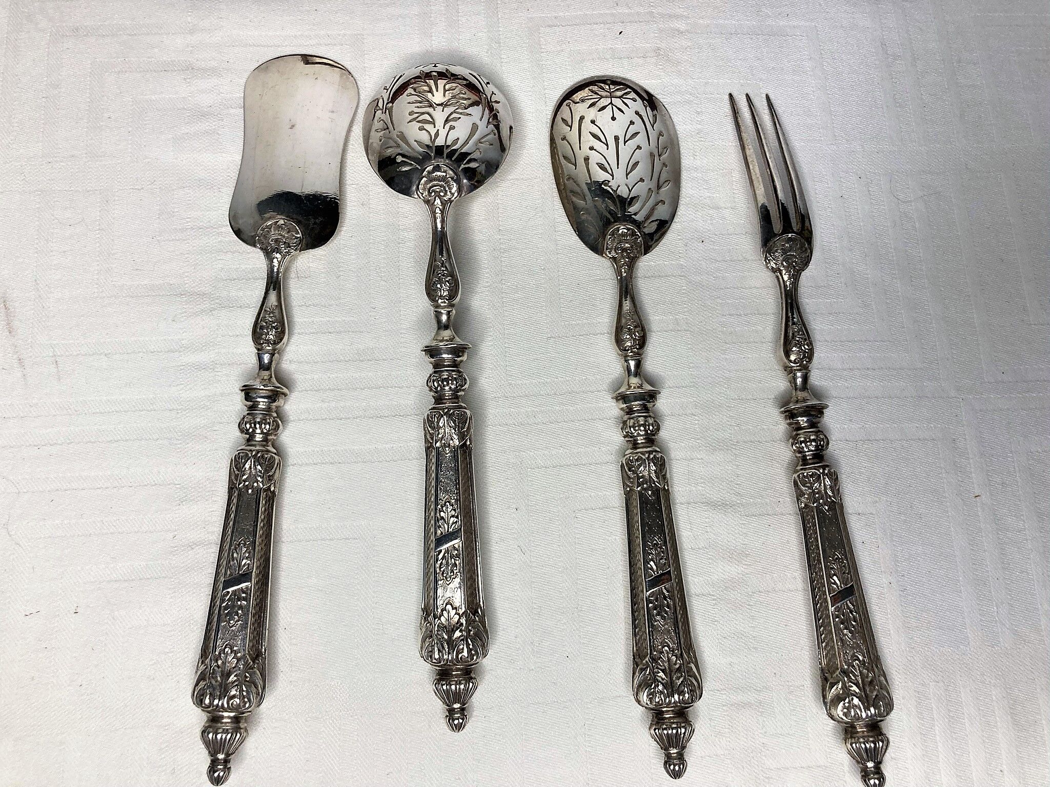 Old candy confectionery service 4 pieces silver metal case XIXth