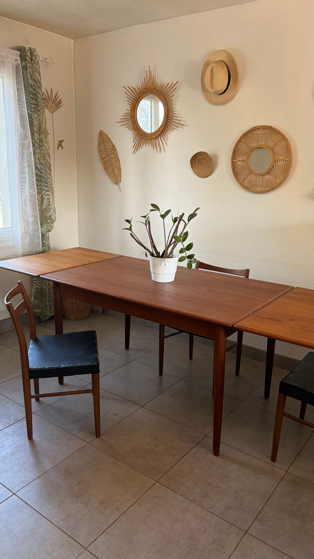 Scandinavian extendable table Andersen Johannes