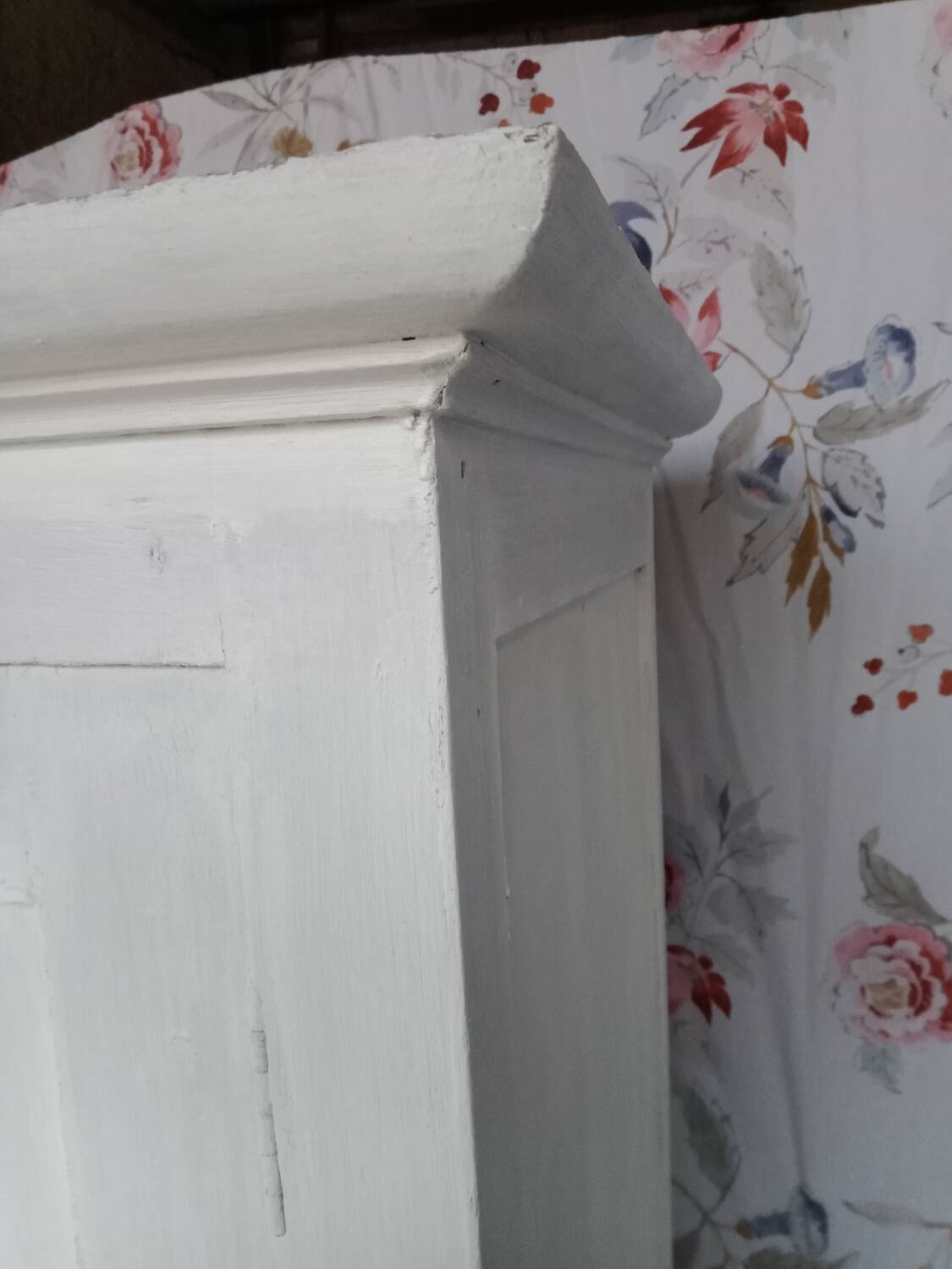 Parisian wardrobe with one door