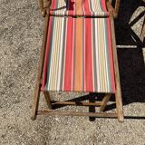 2 deckchairs