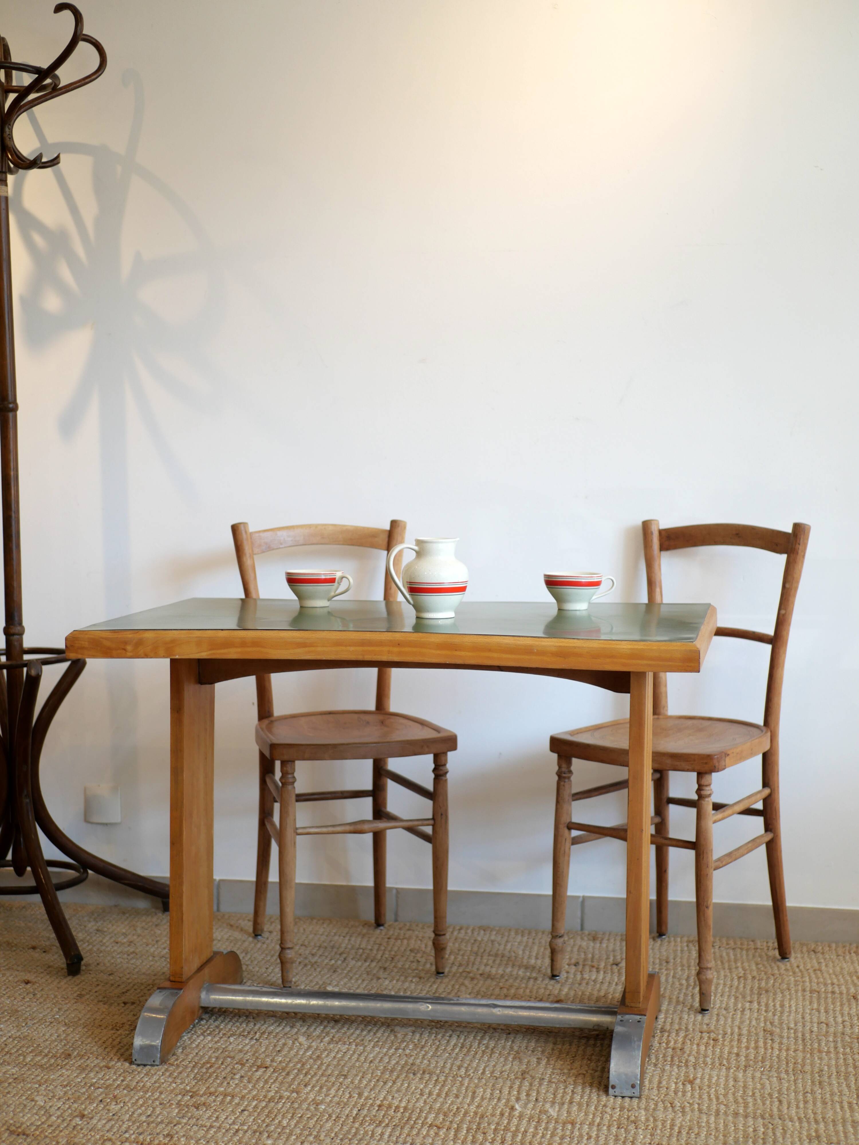 Bistro table and its two 1950s chairs