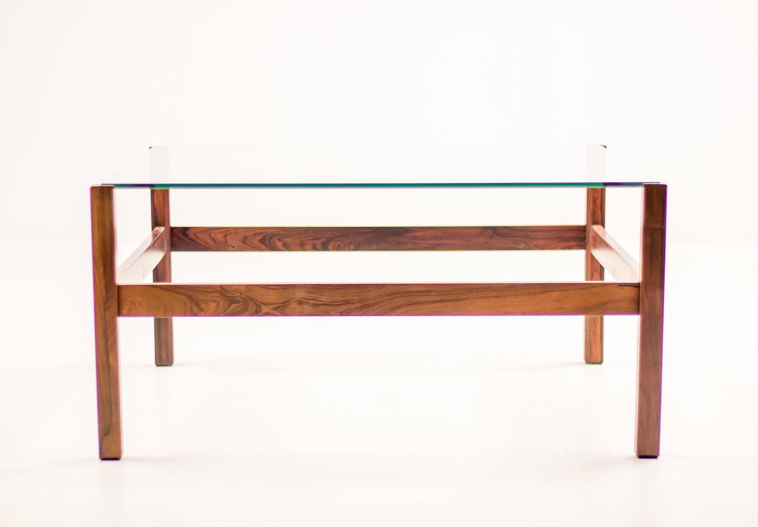Table basse brésilienne minimaliste moderne du milieu du siècle dernier