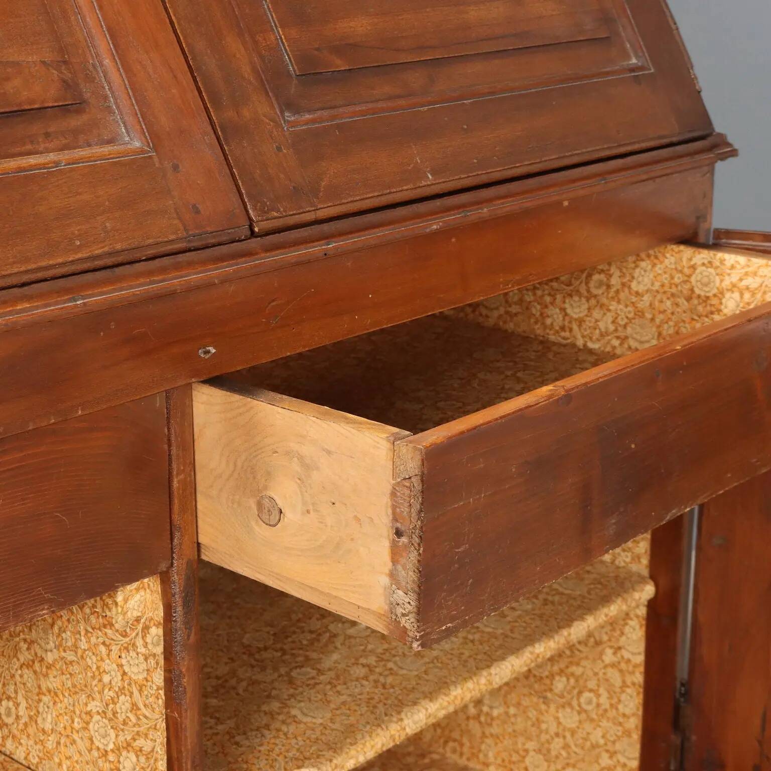 Antique walnut sideboard with pine drawers, Italy, 19th century.