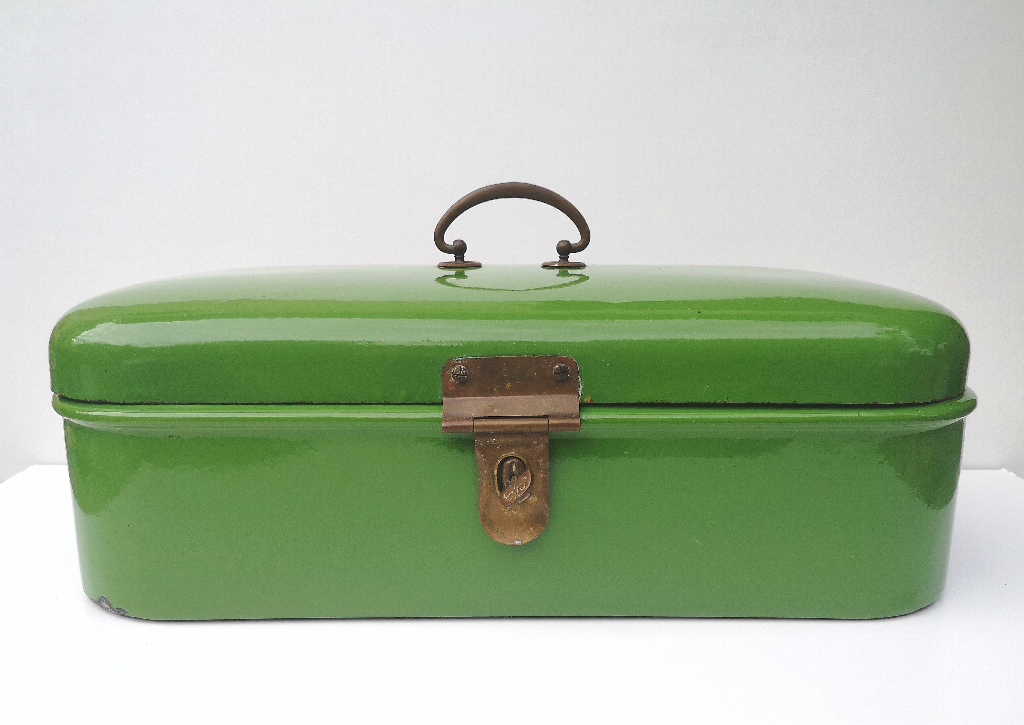 Old enamelled bread box