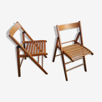 Pair of old folding folding chairs