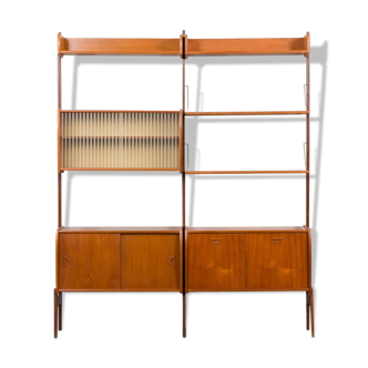 Scandinavian mid-century freestanding teak wall unit, two-bay, Norway 1960s