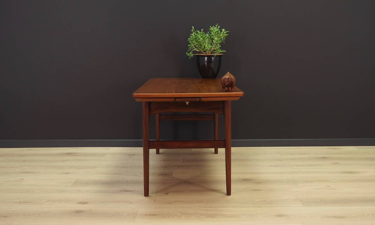 Teak coffee table, Danish design, 1970s, production: Denmark